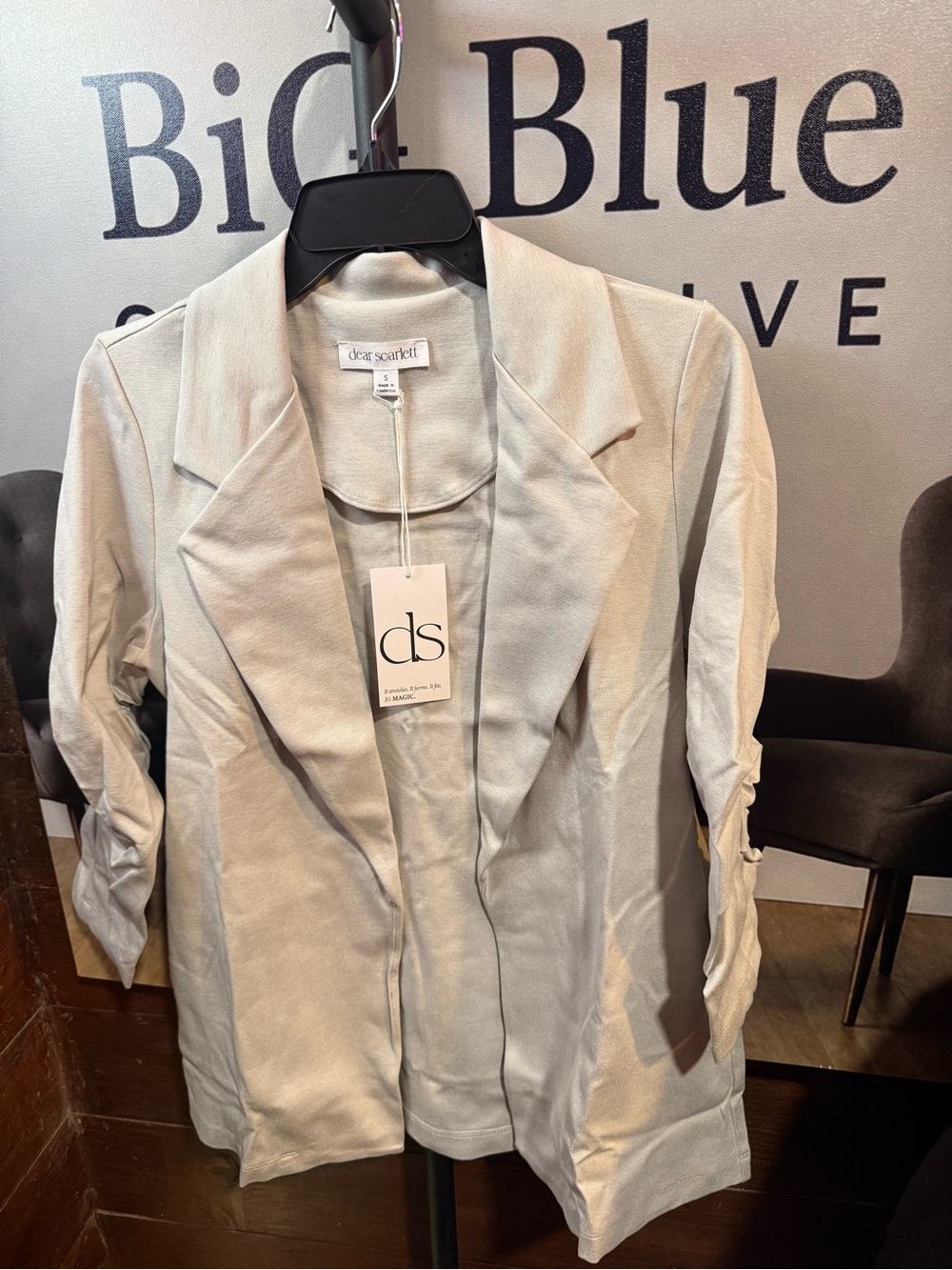 Light Gray Women's Blazer Jacket and pants. Casual 2 piece - Picture 2 of 11